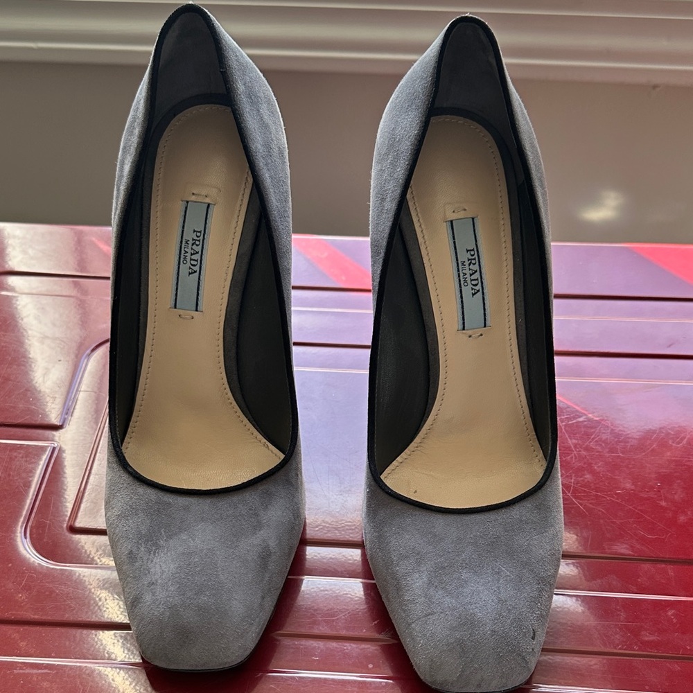 Prada Women's Elegant Gray Heels